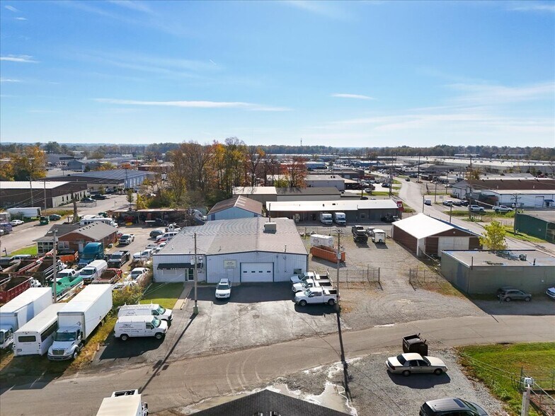 More Photos Of 1518 Petunia Ave, Louisville Warehouse For Sale