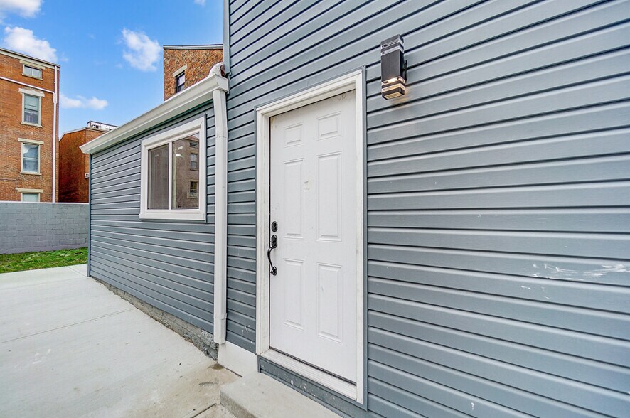 More Photos Of 2124 Saint Michael St, Cincinnati Apartments For Sale