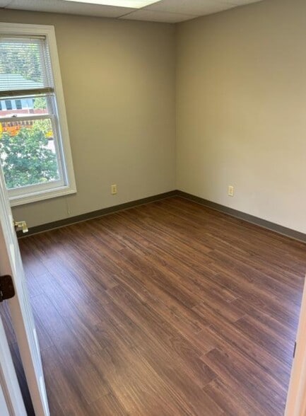 More Photos Of 156 Strawberry Plains Rd, Williamsburg Medical For Sale