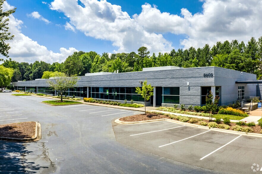 More Photos Of 8535-8615 Cliff Cameron Dr, Charlotte Office For Lease