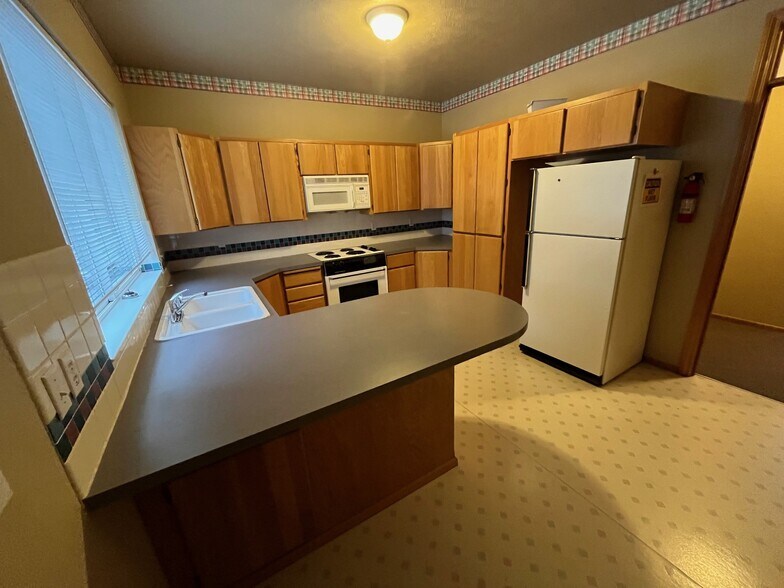 More Photos Of 2715 E 31st Ave, Spokane Office For Sale