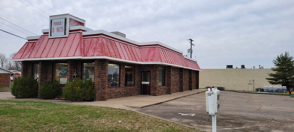 More Photos Of 404 W Main St, Powderly Restaurant For Sale