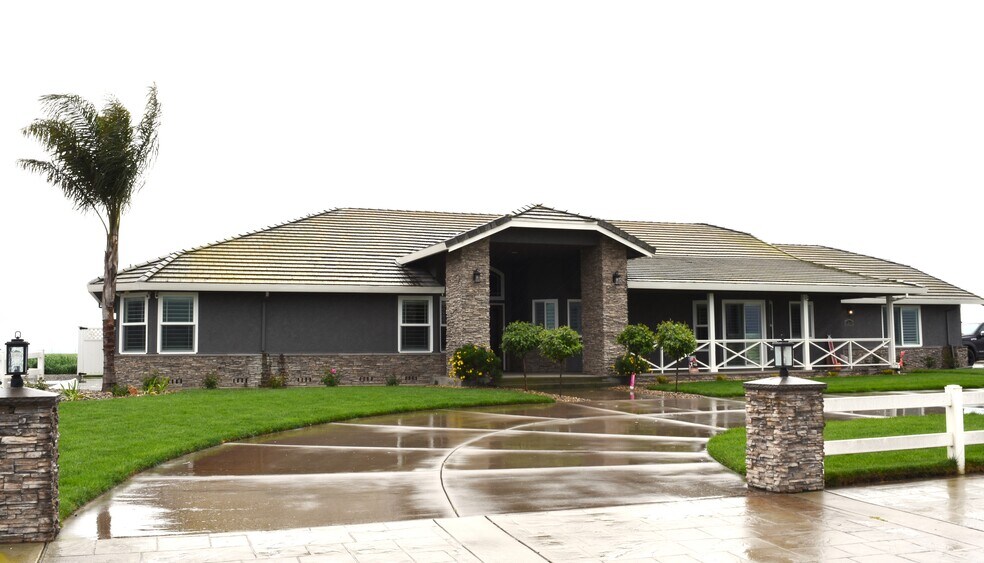 More Photos Of West El Nido Road Rd @ Roosevelt Road, El Nido Land For Sale