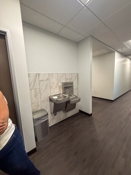 More Photos Of 2950 W Horizon Ridge Pky, Henderson Office For Sale
