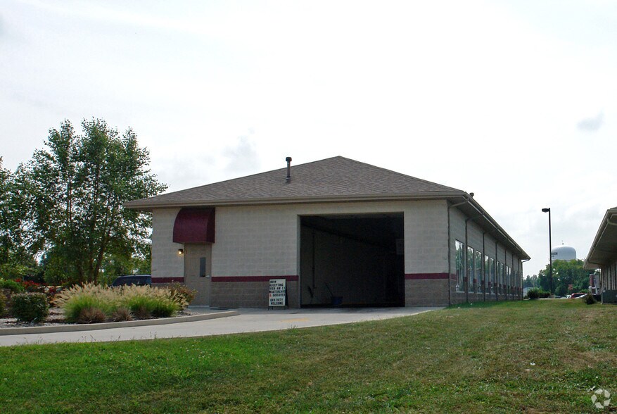 More Photos Of 12 Junction Dr W, Glen Carbon Carwash For Sale