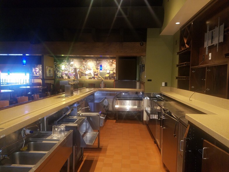More Photos Of 1405 Mn-33 S, Cloquet Restaurant For Lease