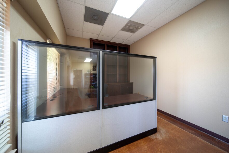 More Photos Of 2100 E Stan Schlueter Loop, Killeen Storefront Retail Office For Lease