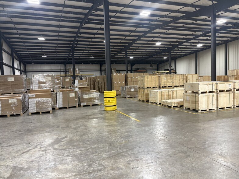 More Photos Of 175 Corporate Dr, Batesville Industrial For Sale