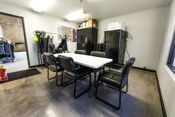 More Photos Of 13865 Poway Rd, Poway Auto Repair For Lease