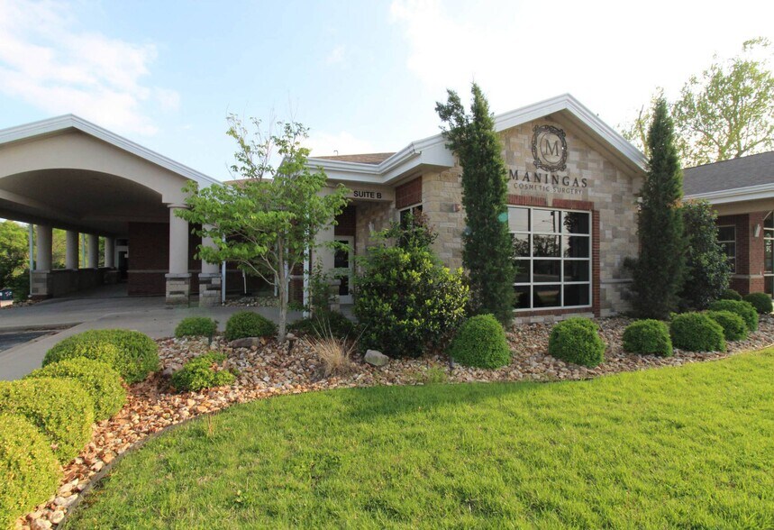 More Photos Of 620 W 32nd St, Joplin Medical For Sale
