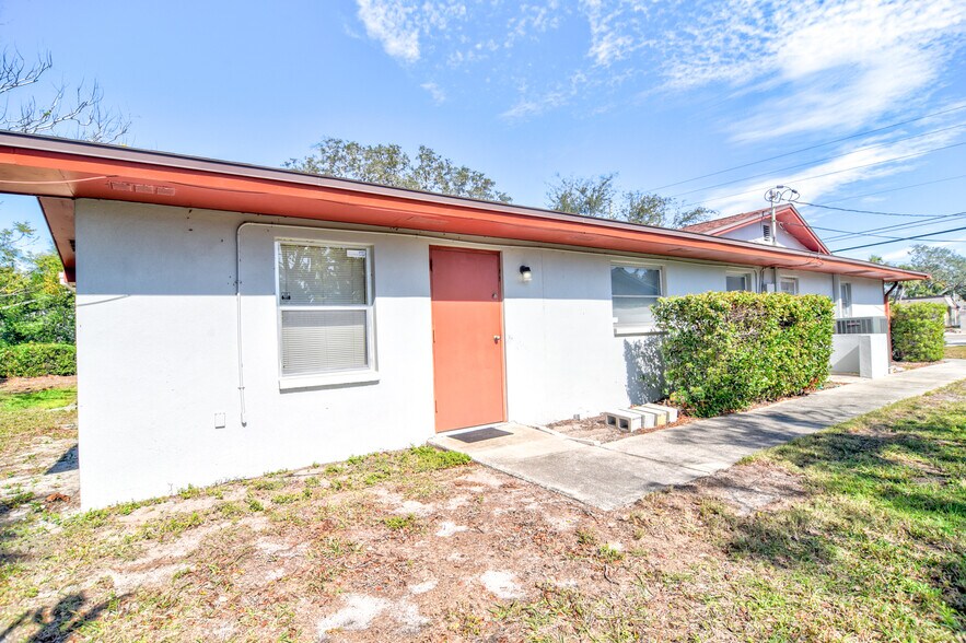 More Photos Of 11470 Oakhurst Rd, Largo Office For Sale