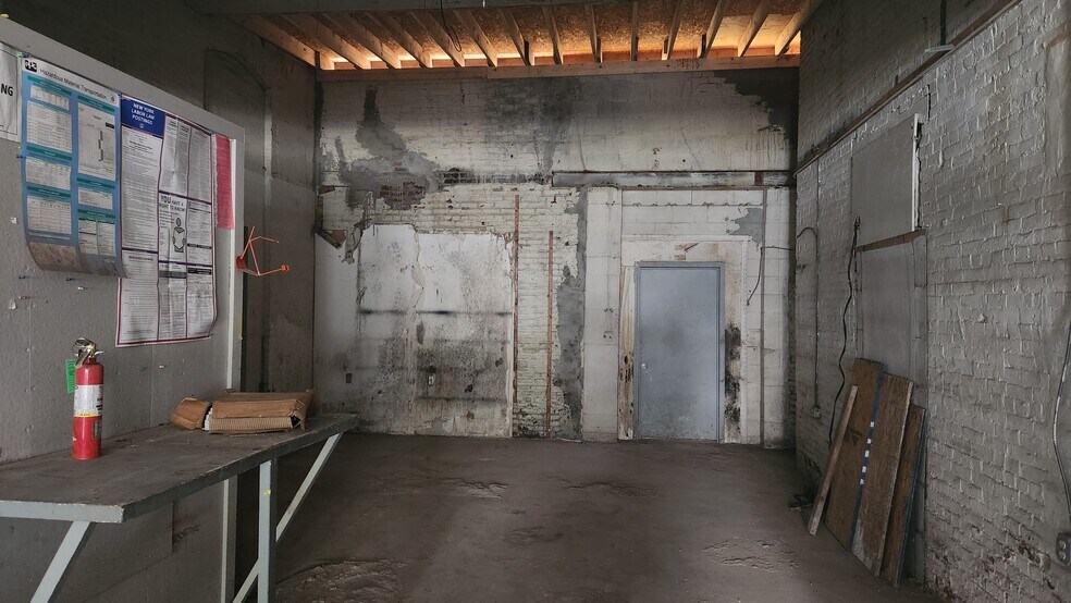 More Photos Of 125 Oneida St, Oneida Storefront Retail Office For Sale