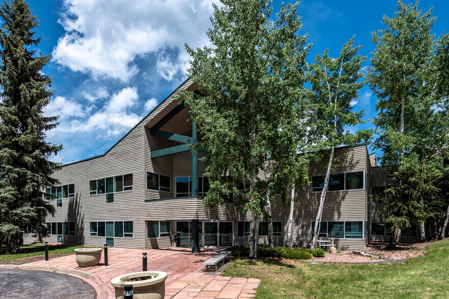 More Photos Of 433 Park Point Dr, Golden Office For Lease
