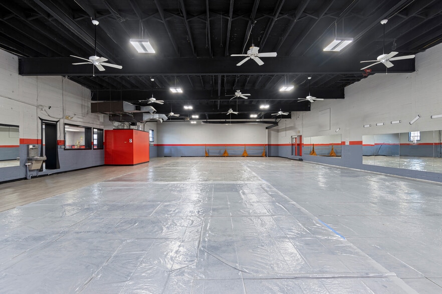 More Photos Of 3626 Winding Way, Newtown Square Warehouse For Sale