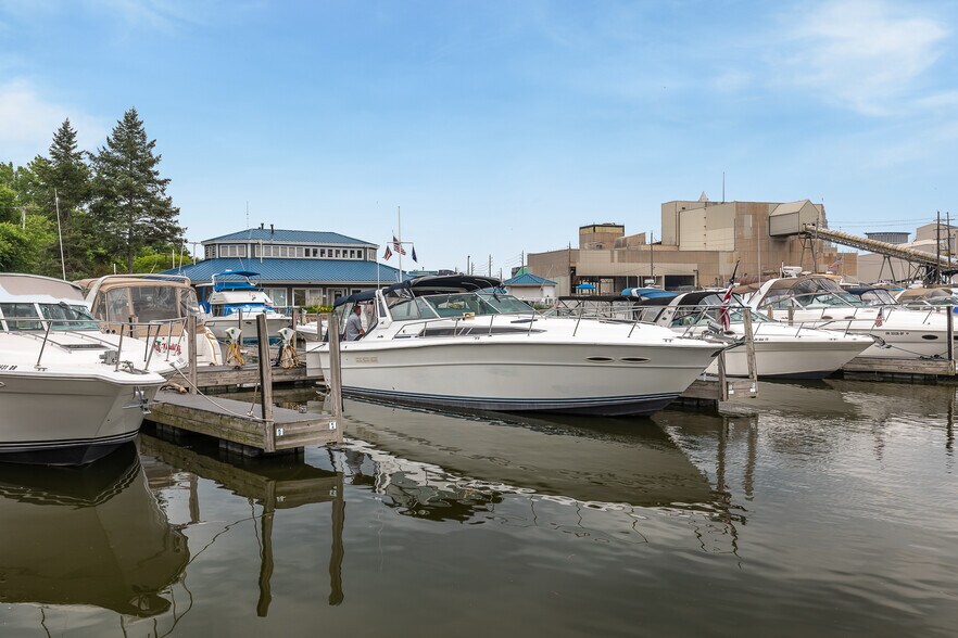 More Photos Of 4900 Whiskey Is, Cleveland Specialty For Sale