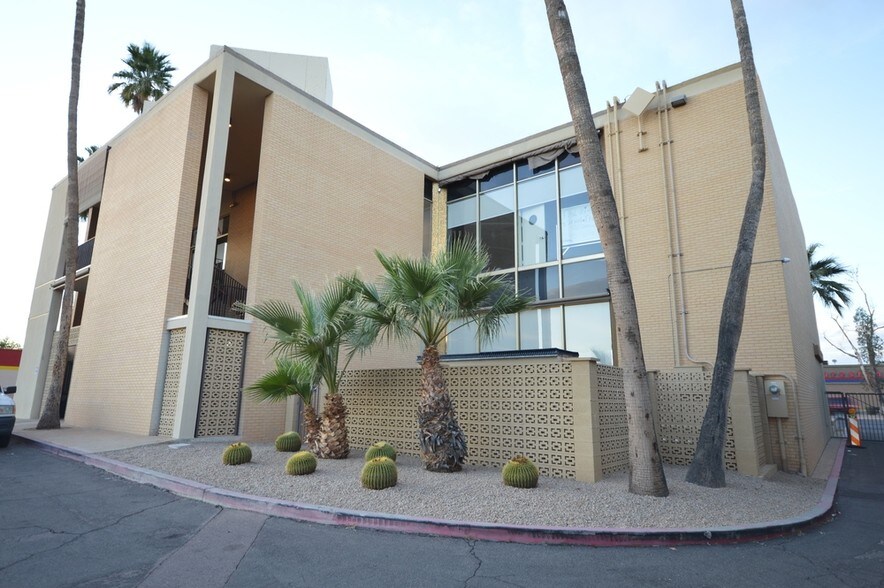 More Photos Of 3423 W Bethany Home Rd, Phoenix Office For Sale