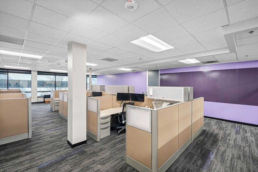 More Photos Of 6801 E Hillsborough Ave, Tampa Office Residential For Lease