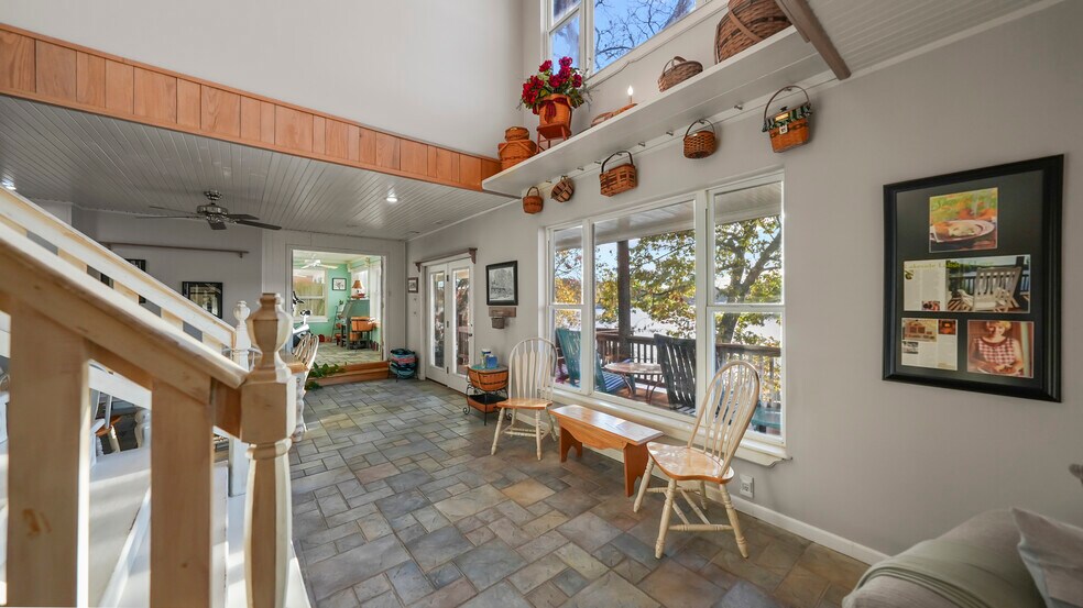 More Photos Of 1117 Dogwood Rd, Lake Ozark Multifamily For Sale