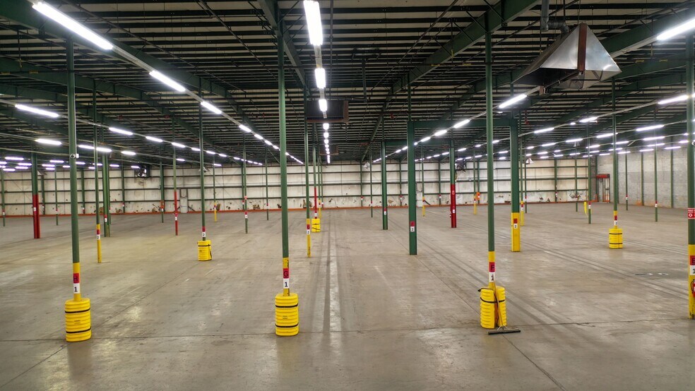 More Photos Of 50 Iron Gate Rd, Clarksville Manufacturing For Lease