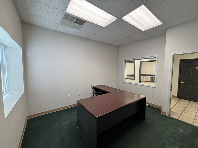 More Photos Of 2415 Ponderosa Dr, Lawrence Warehouse For Lease