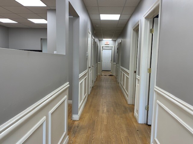 More Photos Of 12 Bank Ave, Smithtown Office For Lease