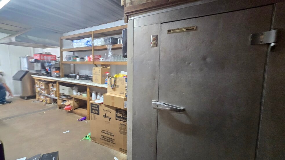 More Photos Of 4021 Acton Hwy, Granbury General Retail For Lease