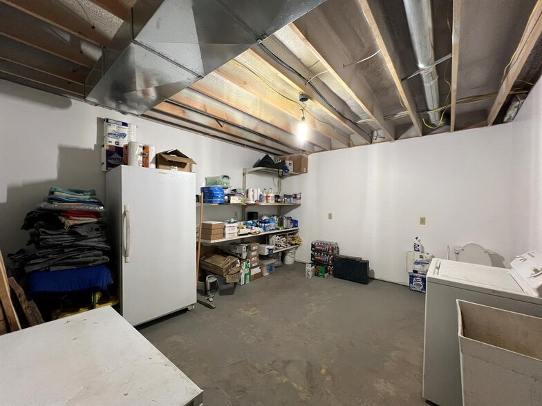 More Photos Of 700 Keogh Ct, Great Falls Light Distribution For Lease