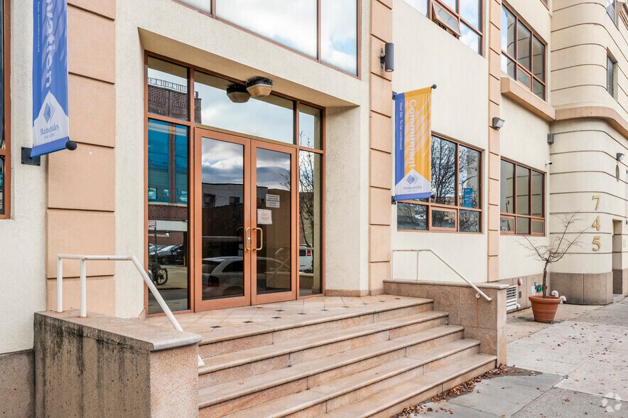 More Photos Of 745 64th St, Brooklyn Office For Lease