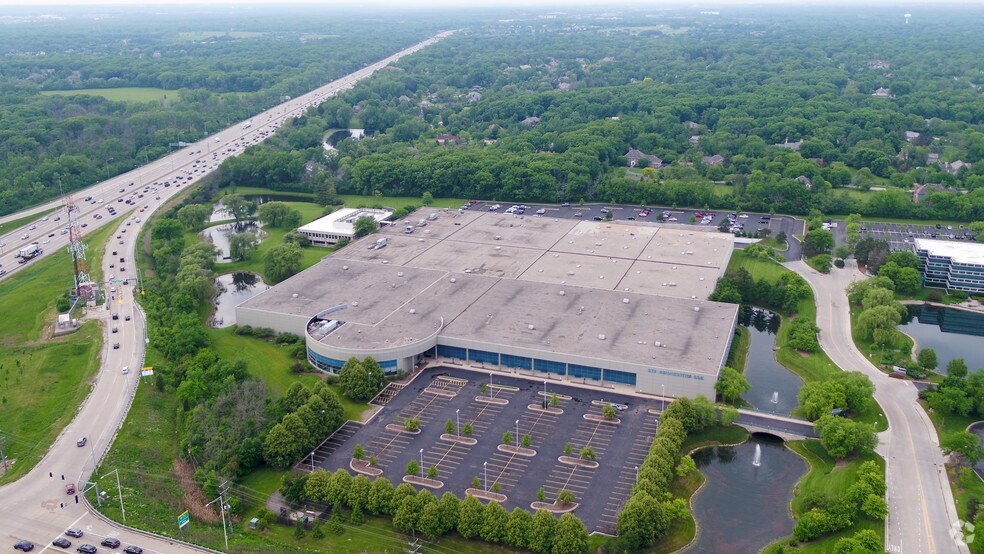 More Photos Of 2800 Lakeside Dr, Bannockburn Warehouse For Lease