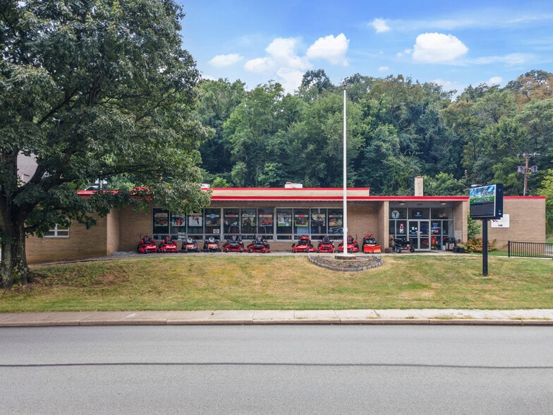 More Photos Of 520 E Bruceton Rd, Pittsburgh Freestanding For Sale