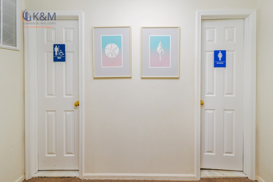More Photos Of 10520 Warwick Ave, Fairfax Medical For Sale