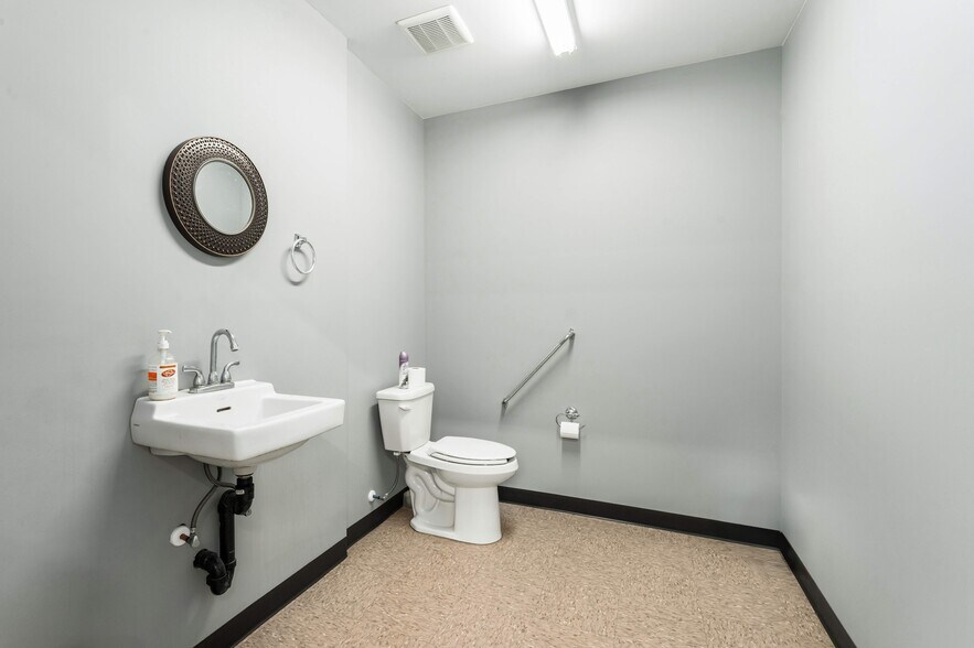 More Photos Of 25 Beju Ind. Dr, Sylvan Lake Department Store For Sale