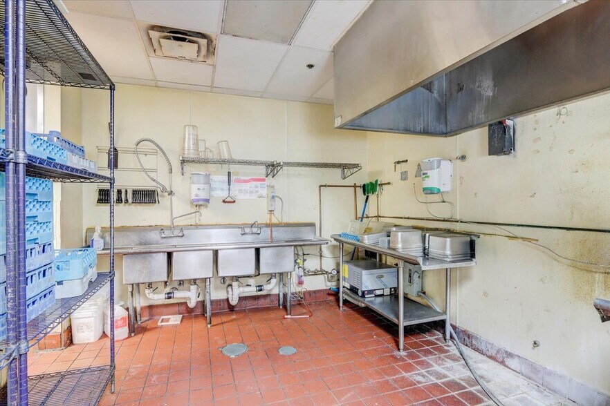 More Photos Of 10950 W Good Hope Rd, Milwaukee Restaurant For Sale