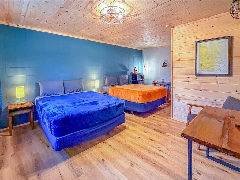 More Photos Of , Eureka Springs Unknown For Sale