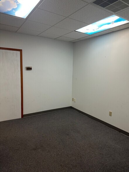 More Photos Of 151 W Genesee St, Lockport Loft Creative Space For Lease
