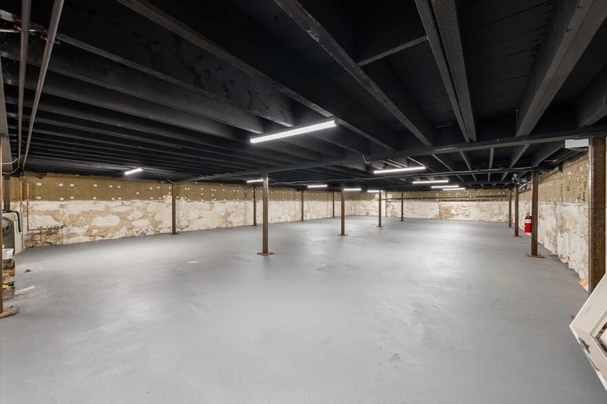 More Photos Of 21 Boston Rd, Southborough Flex For Lease