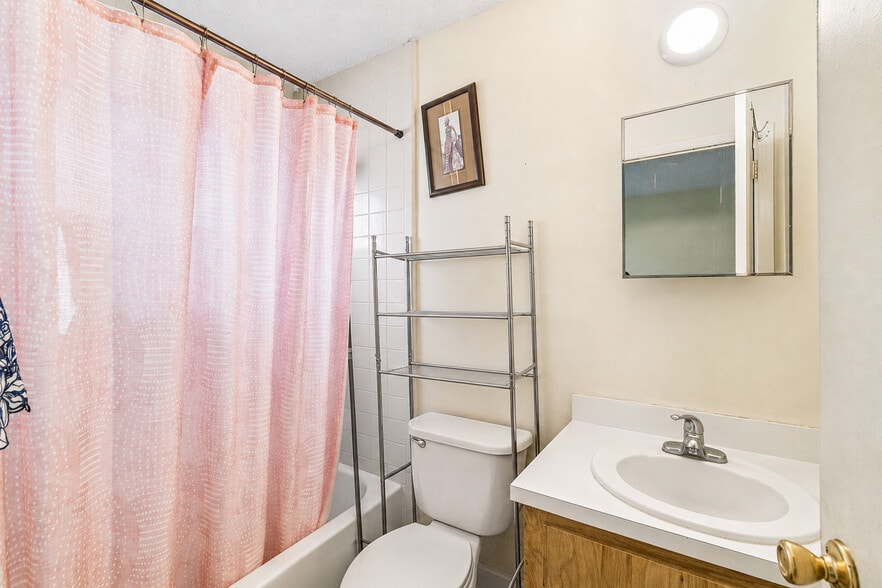 More Photos Of 3132 Bloomingdale Villas Ct, Brandon Apartments For Sale