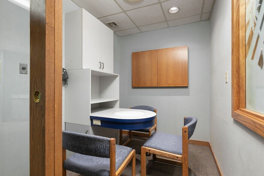 More Photos Of 1015 S 40th Ave, Yakima Medical For Sale