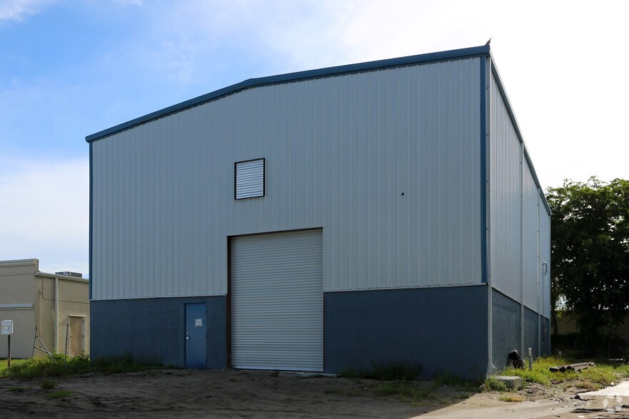 Primary Photo Of 2132 Indian Rd, West Palm Beach Warehouse For Sale
