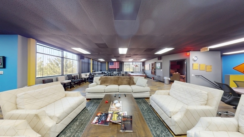 More Photos Of 19641 Descartes, Foothill Ranch Light Manufacturing For Sale