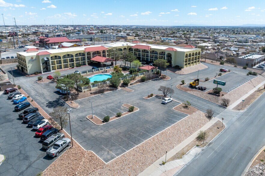More Photos Of 900 N Yarbrough Dr, El Paso Hotel For Sale