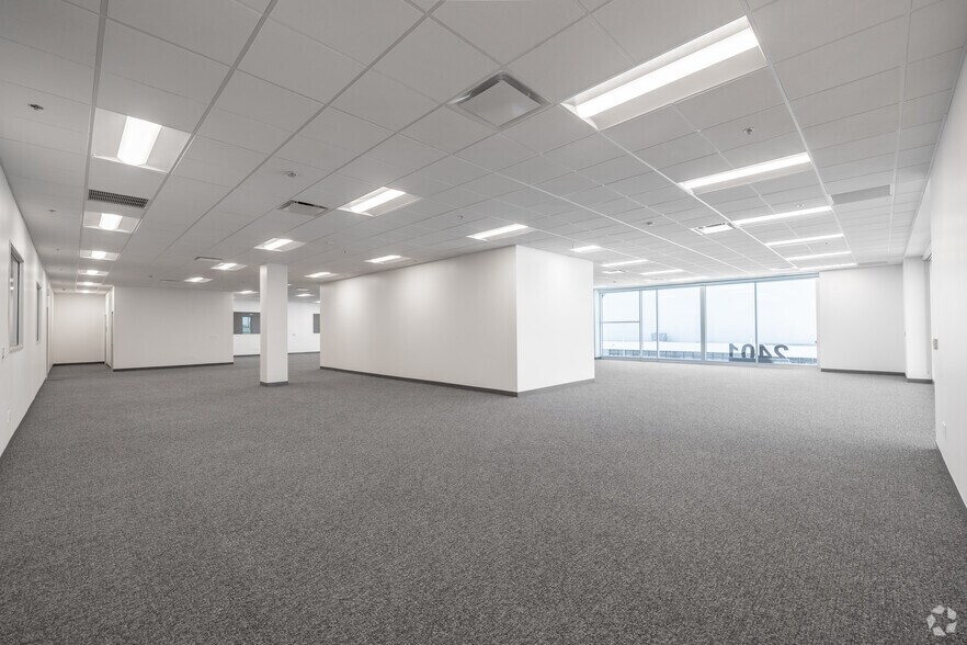 More Photos Of 2401 E Wardlow Rd, Long Beach Warehouse For Lease