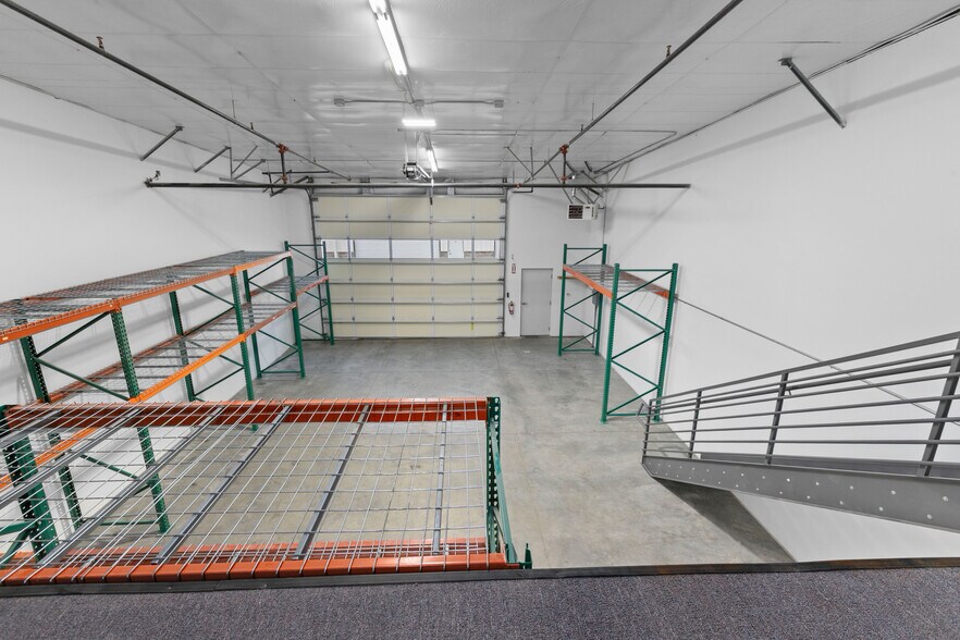 More Photos Of 1985 Alpine Way, Bellingham Warehouse For Sale