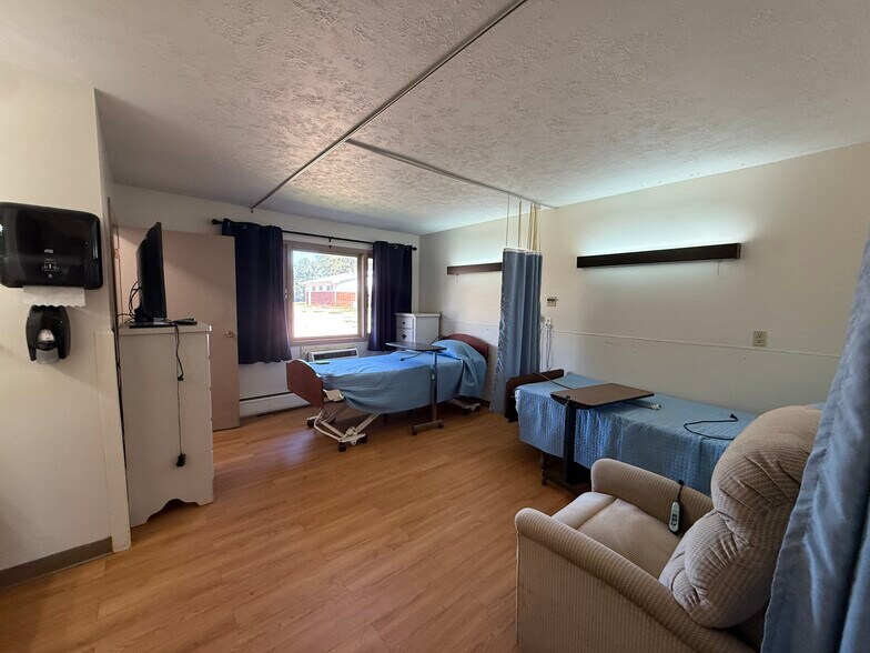 More Photos Of 702 Cedar Ave, Laurel Multifamily For Sale