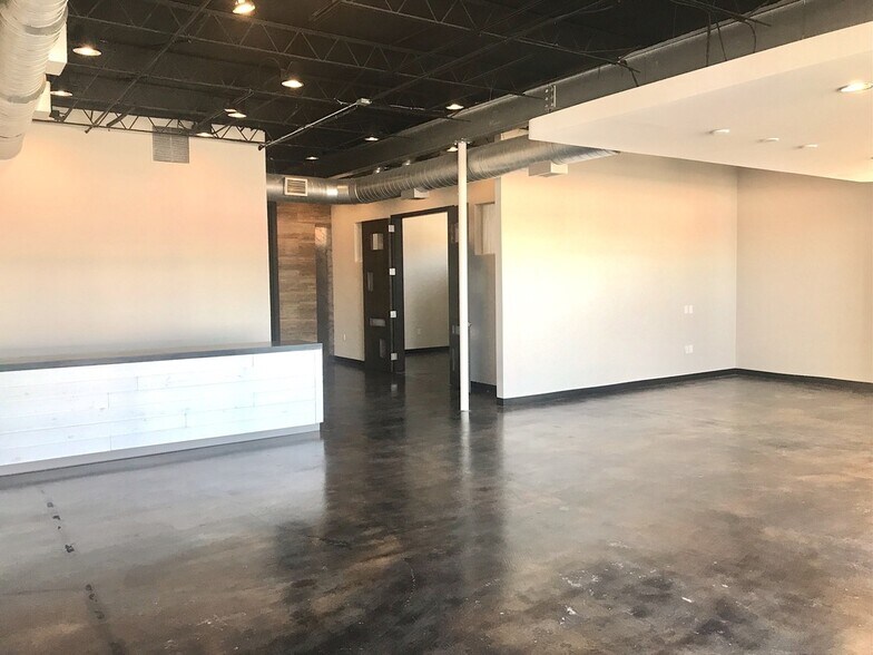 More Photos Of 3304-3316 Beach Blvd, Jacksonville Storefront Retail Office For Lease
