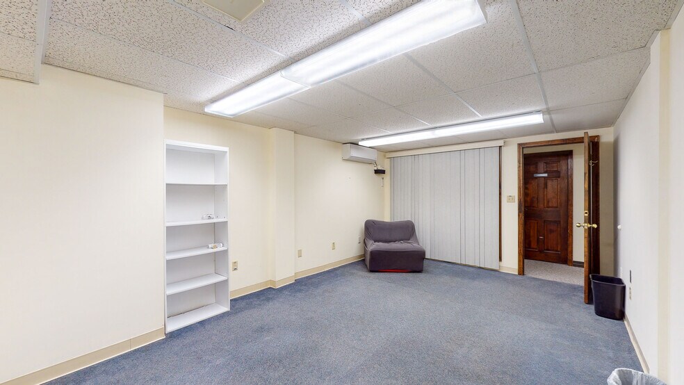 More Photos Of 6 Way Rd, Middlefield Office For Lease