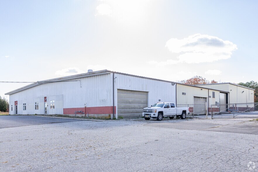 More Photos Of 615 W Delilah Rd, Pleasantville Light Manufacturing For Sale