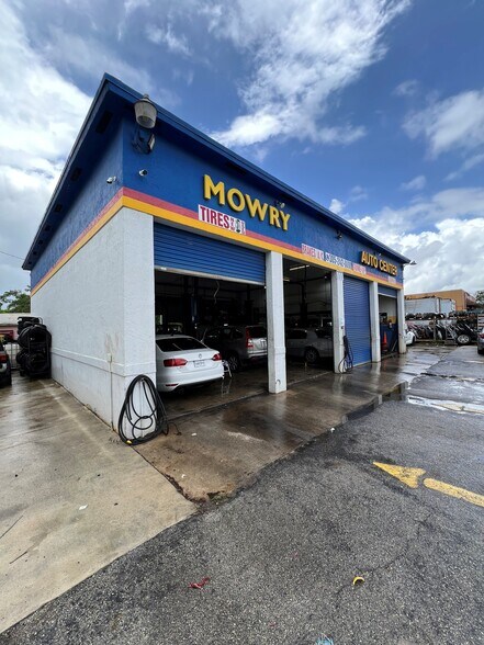 More Photos Of 777 W Mowry Dr, Homestead Service For Sale