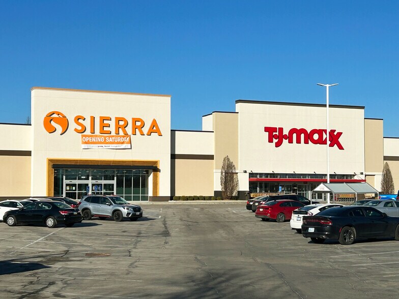 Primary Photo Of 9510-9676 Quivira Rd, Lenexa Unknown For Lease