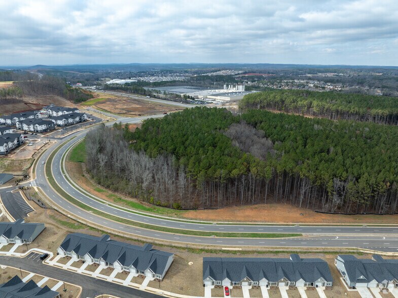 More Photos Of Intersection of 411 & Burnt Hickory Connector, Cartersville Land For Sale